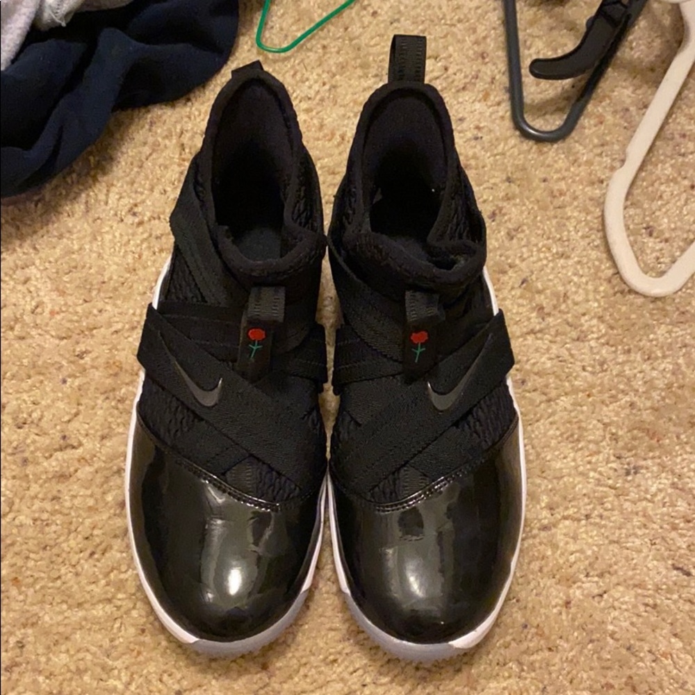 NEW Lebron James Basketball Shoes